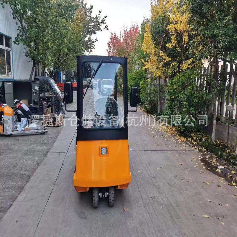 电动半封闭牵引车带雨棚码头厂区货物周转牵引拖车头牵引车