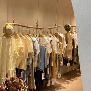 服装店展示架悬空吊架顶装棉服挂衣架树枝衣服挂衣杆实木个性创意