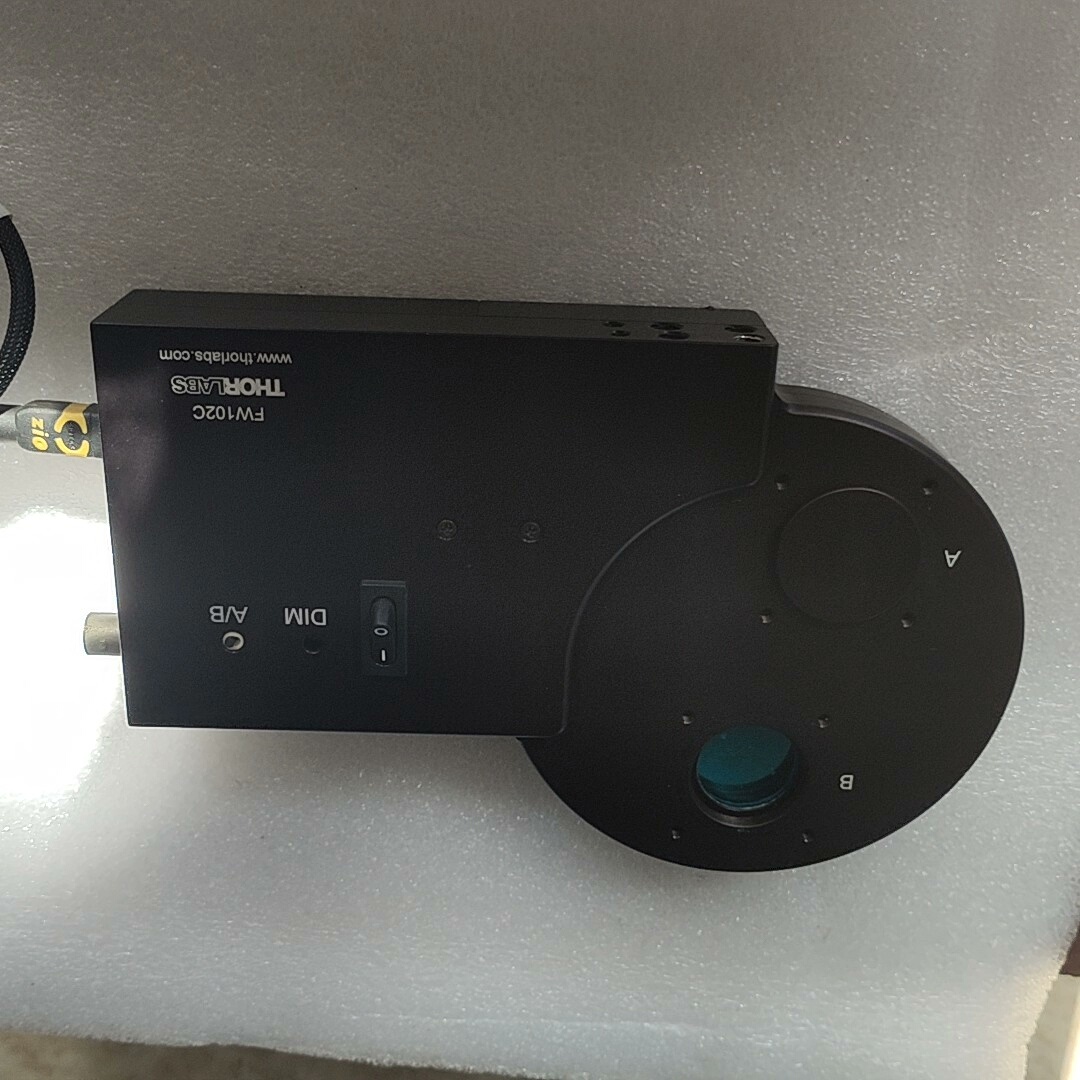 美国 THORLABS 6位电动滤光片转轮 FW102C