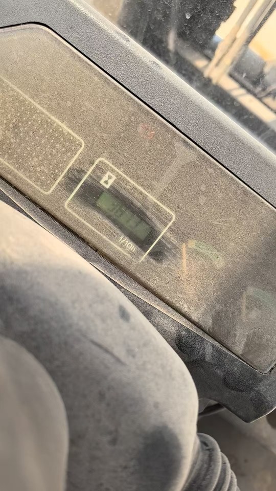 1月9日常州委托-资产处置杭州10吨叉车一台,3000多小时,使用较少,原车原况,性能完好网络拍卖公告