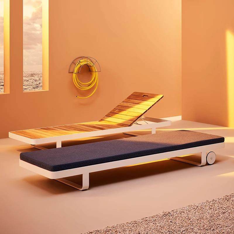 现代户外躺床防腐木防水泳池躺椅白色酒店度假村庭院室外休闲躺椅