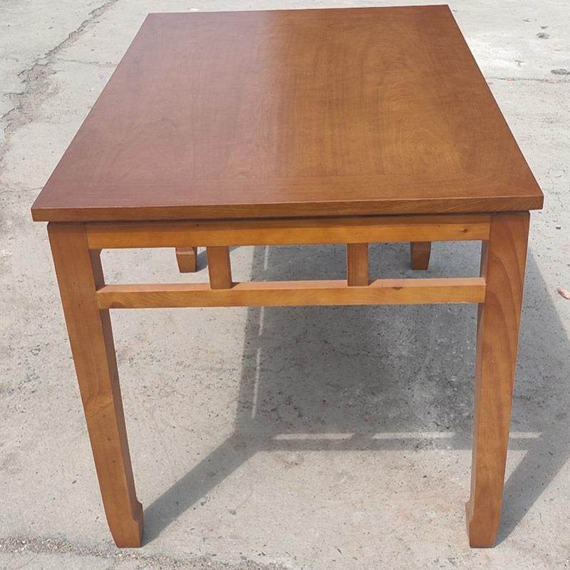 多功能木餐桌馆椅新实式咨询商家古典风格方桌酒店餐中厅弧边设计