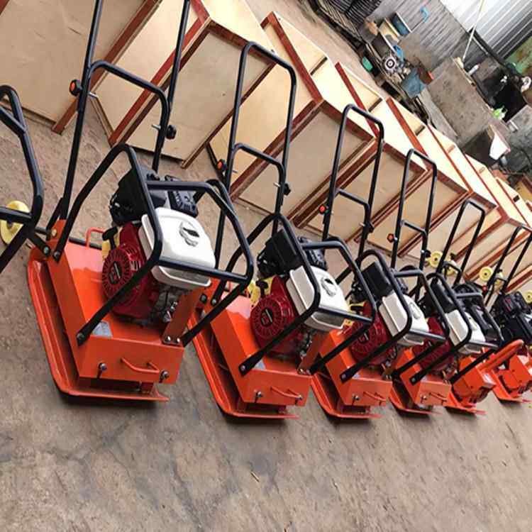 供应C90T单向振动平板夯 打夯机 源厂直供经久耐用