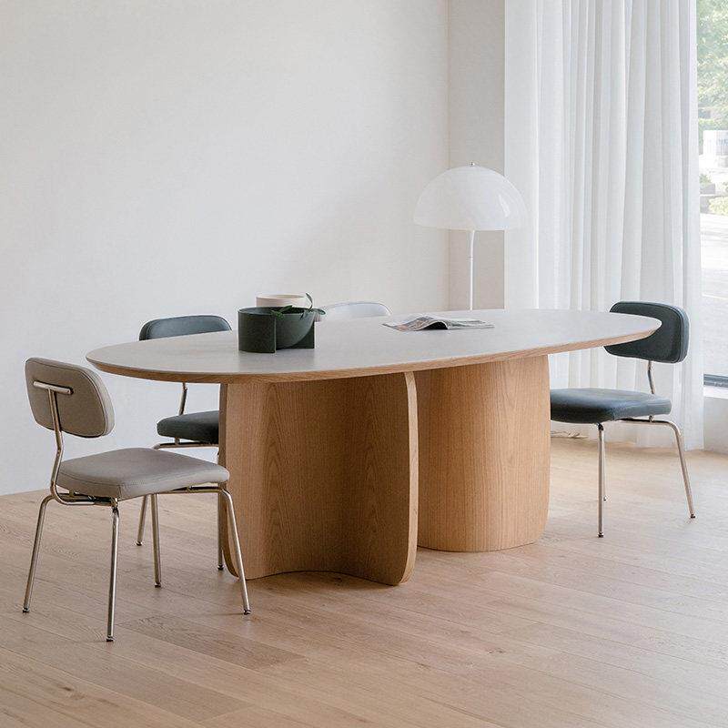 龙江实木岩板餐桌小户型法式复古6人8人家用设计师款椭圆形餐桌