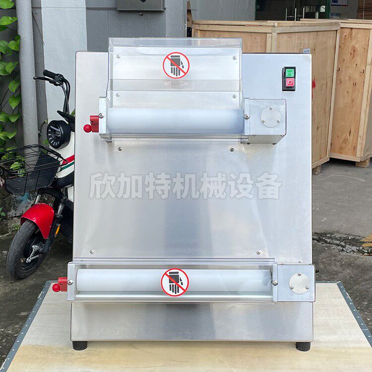 商用擀面皮机披萨压饼机电动披萨压面机静音仿手工烧饼披萨成型机
