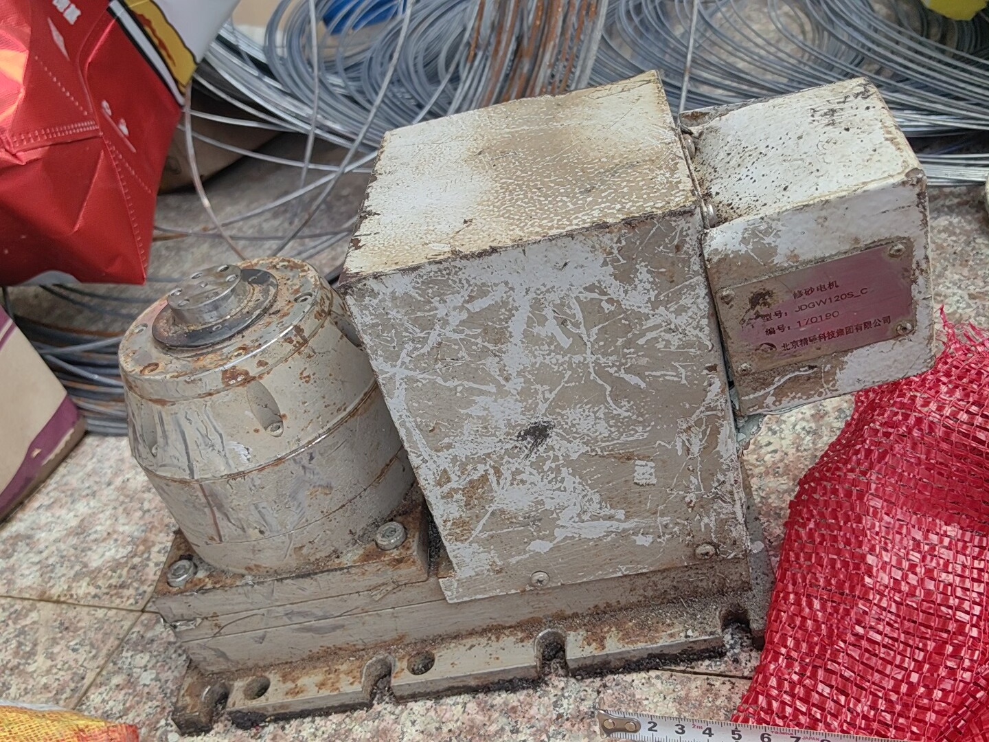 北京精雕，修砂电机，不能使用，卖给会修的人，接头有几颗断螺丝