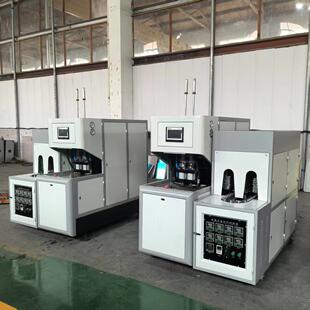 厂家供型应PET吹瓶机 小型经济水矿泉瓶50235ml半自动塑0料瓶吹塑