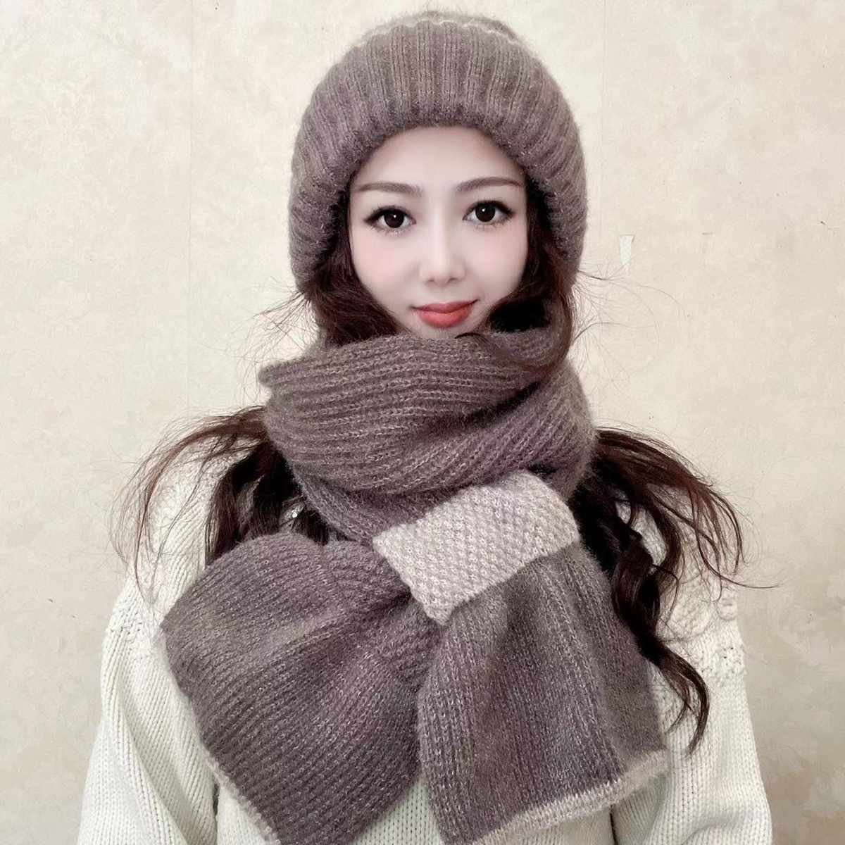 新款双拼针织百搭松鼠绒围巾一体风雪帽加绒毛线帽可扣护耳针织帽