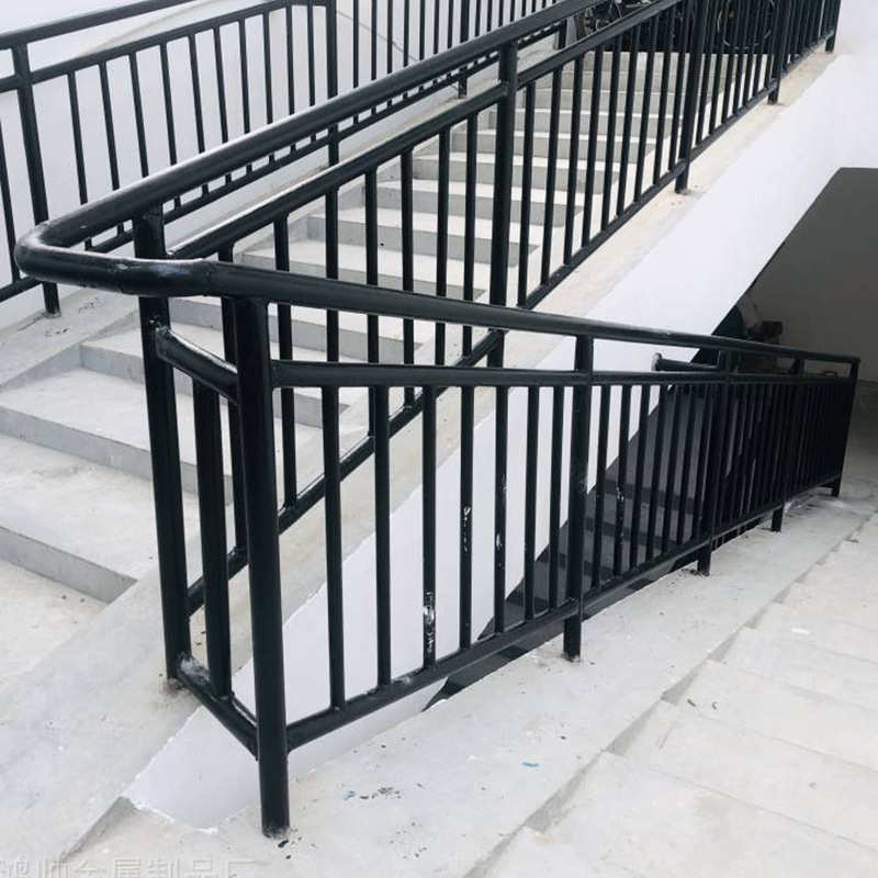 防圆管钢飘屋顶护栏建筑小区焊接护栏阳台孔冲楼梯扶手款栏杆窗锌