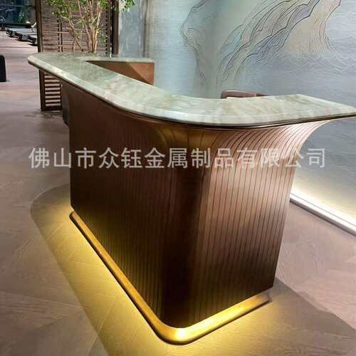异型酒吧接待台仿铜电镀不锈钢艺术菱形多面立体酒吧桌子