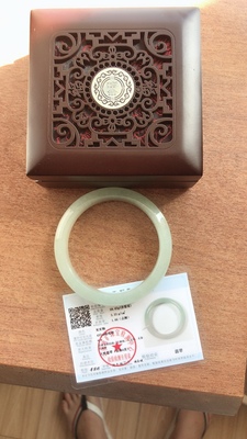 时光之谜翡翠手镯怎么样极度喜欢感受反馈