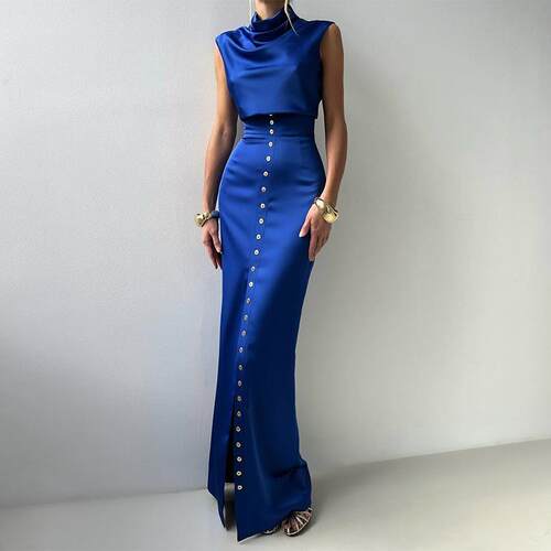 Women's pile collar sleeveless top and skirt set
