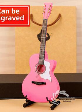 可刻字粉色木制迷你民谣吉他模型电吉他摆件男女朋友生日圣诞礼物
