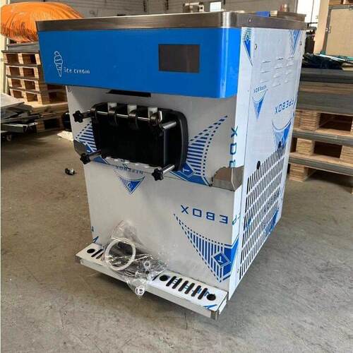 大功率三头冰淇淋机40L每小时厂家直销电压110V/220V