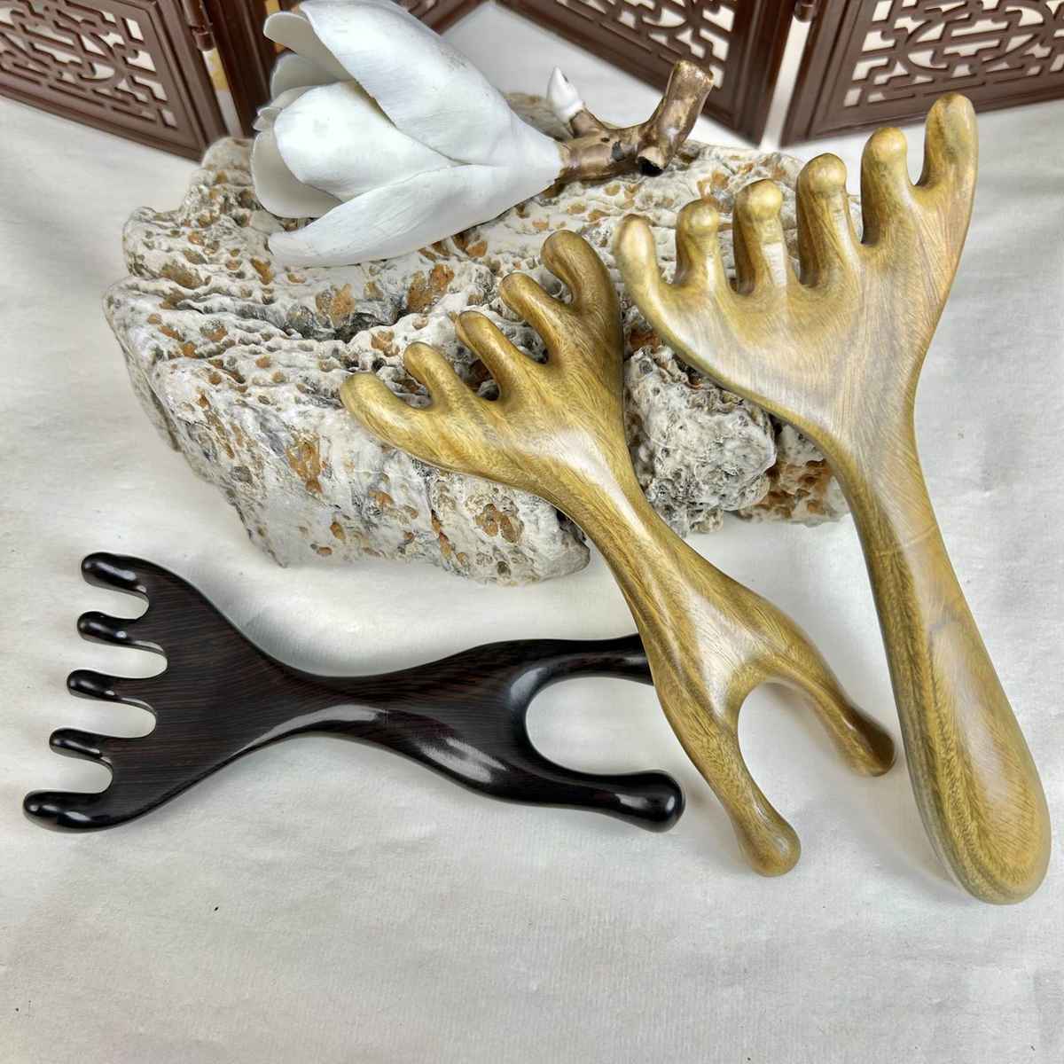 厂家绿檀木鹿角按摩器小耙子头部经络按摩梳家居用品鹿角梳子批发