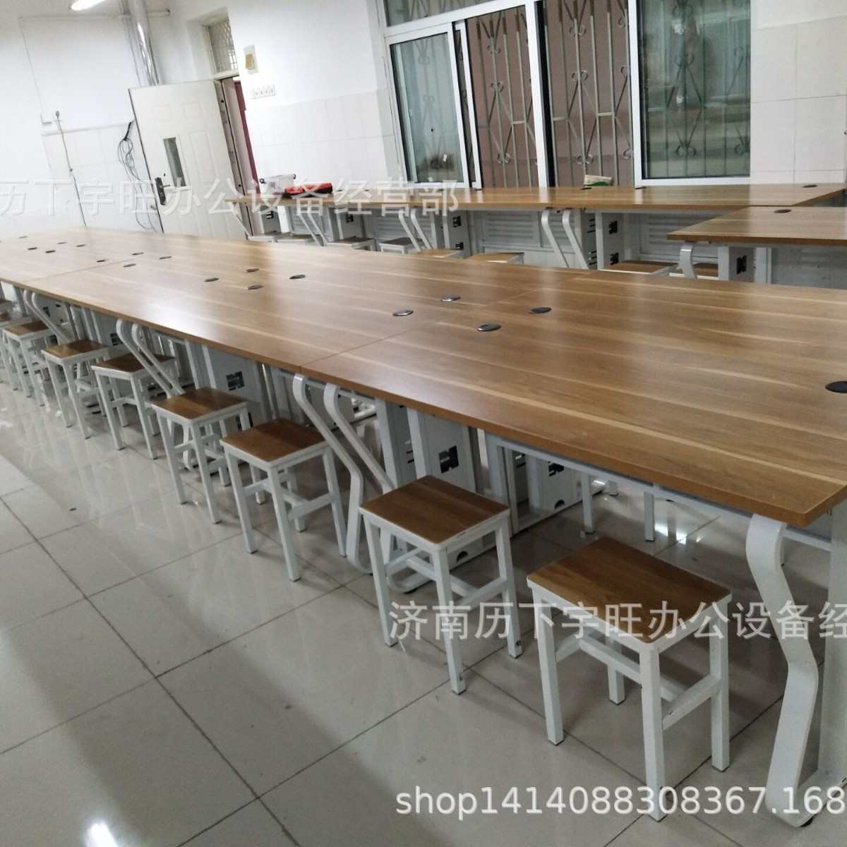 工厂供应新款学校机房多媒体教室微机室云机房语音教室培训电脑桌