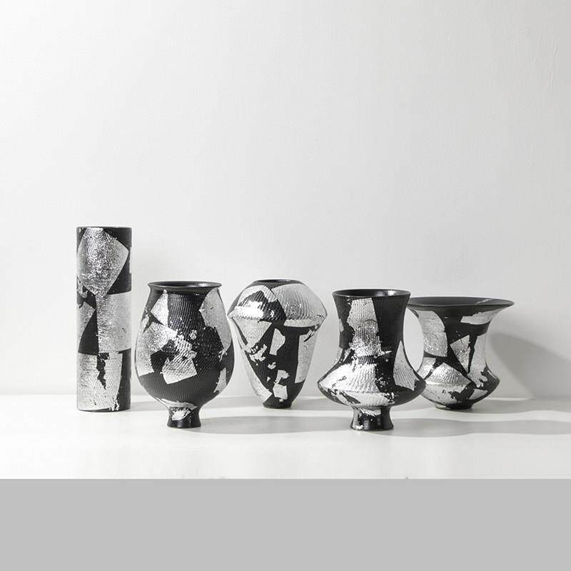 新中式黑色银箔艺术陶瓷花器摆件样板房客厅轻奢书柜花瓶软装饰品