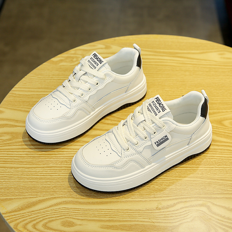 透气爆款小白女鞋女款2025春季新款百搭休闲运动板鞋白鞋春款鞋子