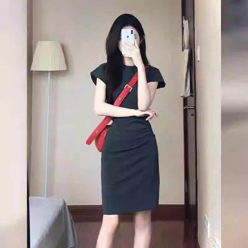 欧洲站独特漂亮掐腰洋装女2026新款法式高级感修身遮肉显瘦裙子