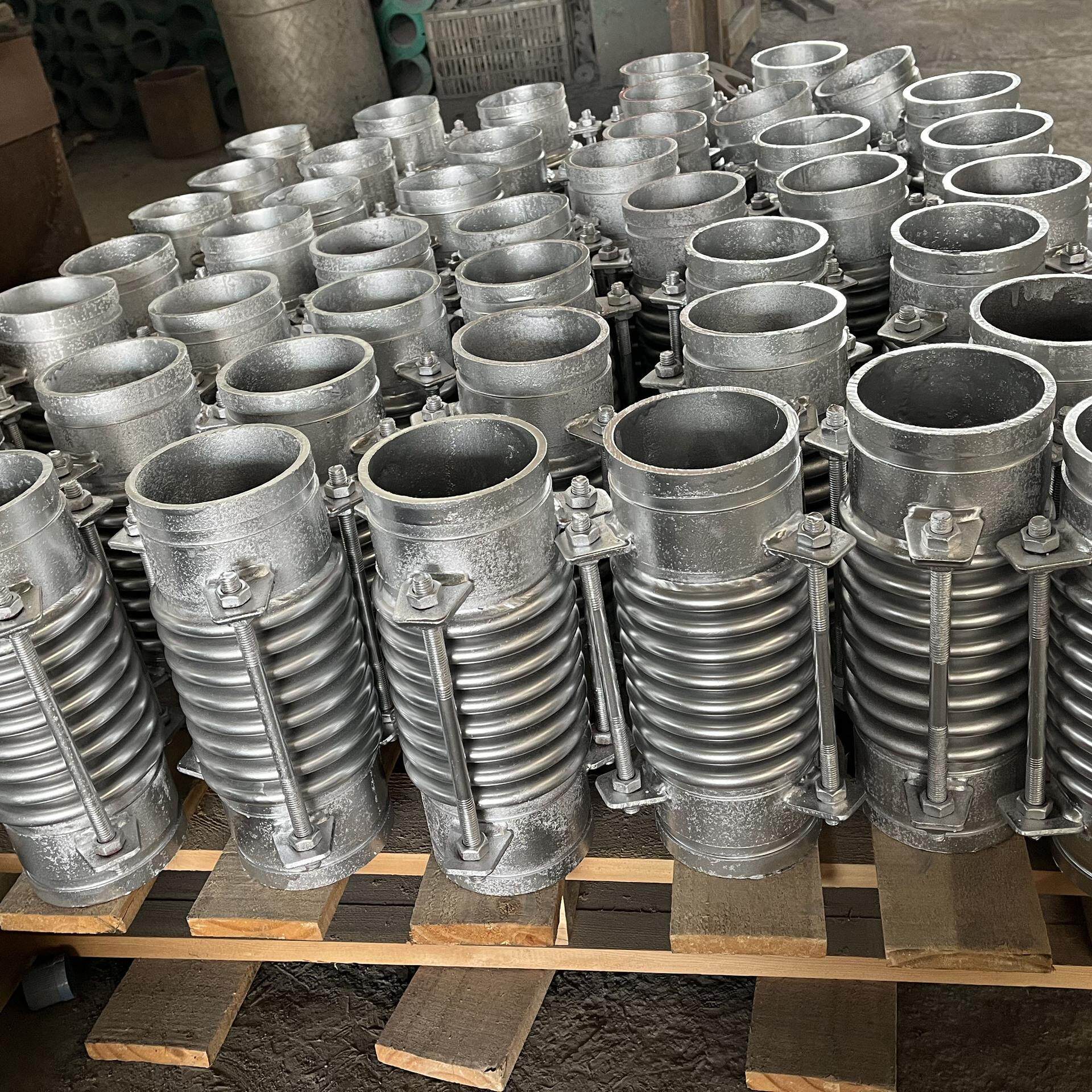 化工管道波纹补偿器04不锈钢防拉位脱8限拉杆UER波纹膨胀节dn03耐