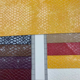 厂家直销 厂家批发蛇纹皮革 pu革箱包手机套面料 鞋 材沙发软包革