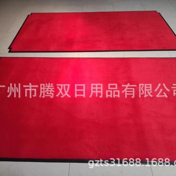 供应大红迎宾婚庆贵宾红地毯 PVC底欢迎光临地垫