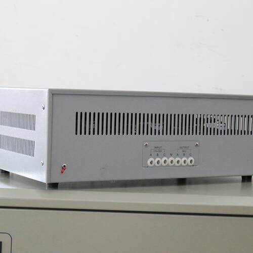 现J货SW-A1.5K/AOV3K/4.5KV压电源三相全自稳动稳压器