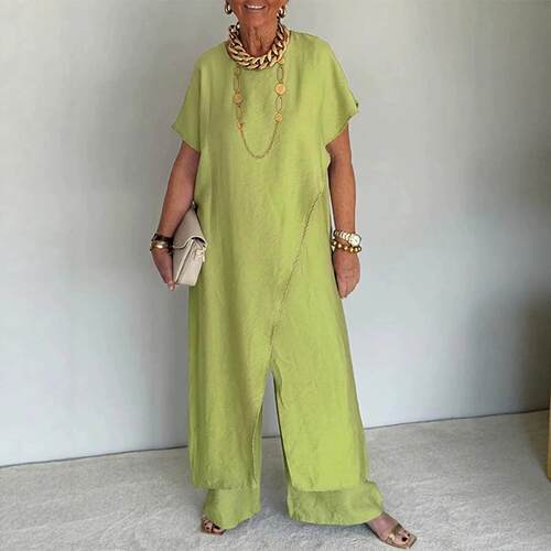 Short sleeved split top paired with wide leg pants