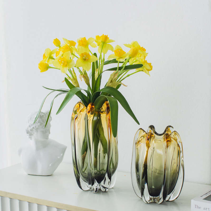北欧现代琥珀渐变杨桃花瓶琉璃手工轻奢水培花器客厅玄关