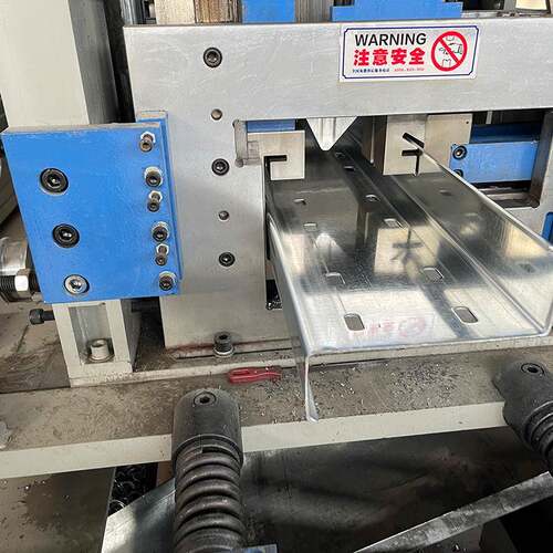 现货CZ型钢屋面檩条加工Z型钢冷弯冲孔支架钢材加厚热镀锌z型钢