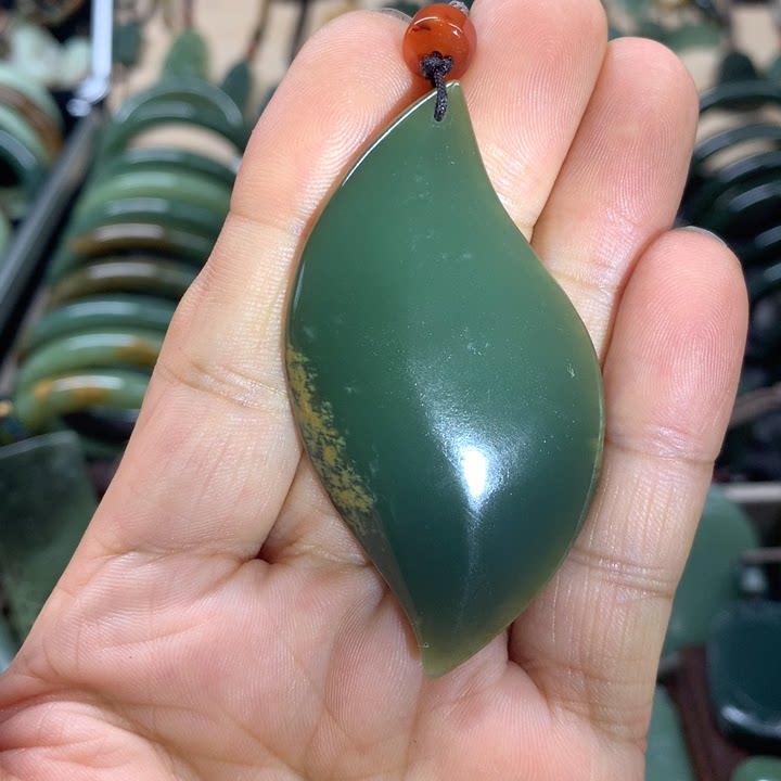 析木绿籽玉河磨玉手镯直供