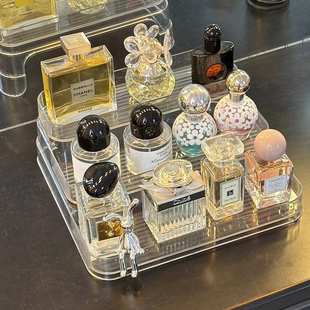 亚马逊梳妆台化妆品收纳盒桌面香水置物架亚克力透明阶梯展示架