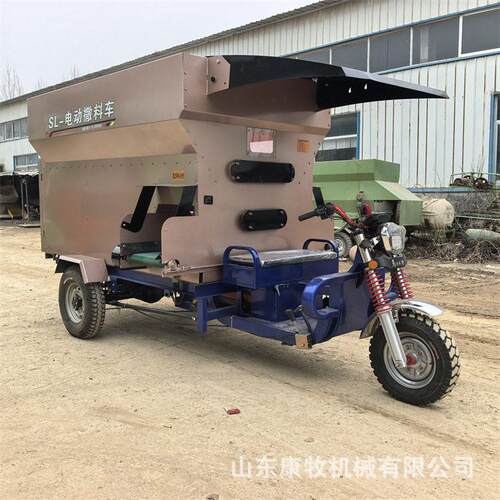 五立方电动撒料车奶牛羊饲料喂料车多功能全日粮搅拌投料车