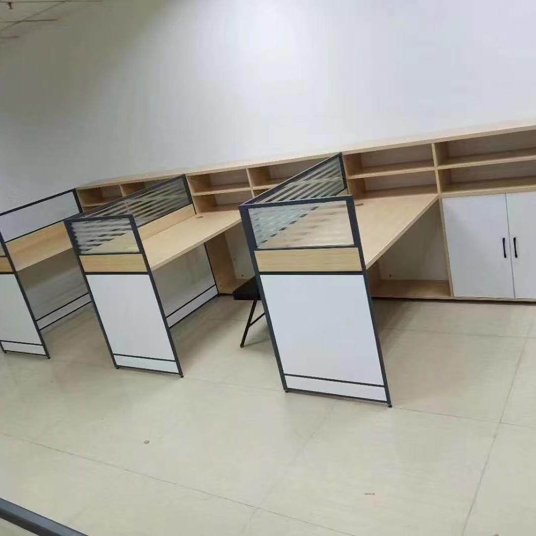郑州办公屏风隔断桌职员工作位员工卡位组合桌定制尺寸