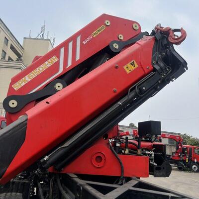 出口4.2米随车起重运输车|国六排放|上装5吨吊机
