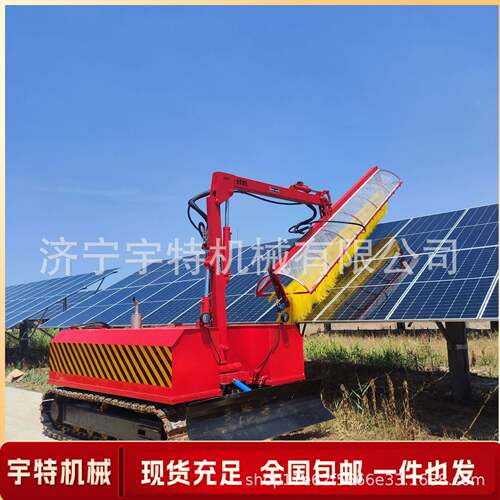 履带光伏板清洗车液压滚筒旋转清理灰尘冬季除雪太阳能光伏清洗机