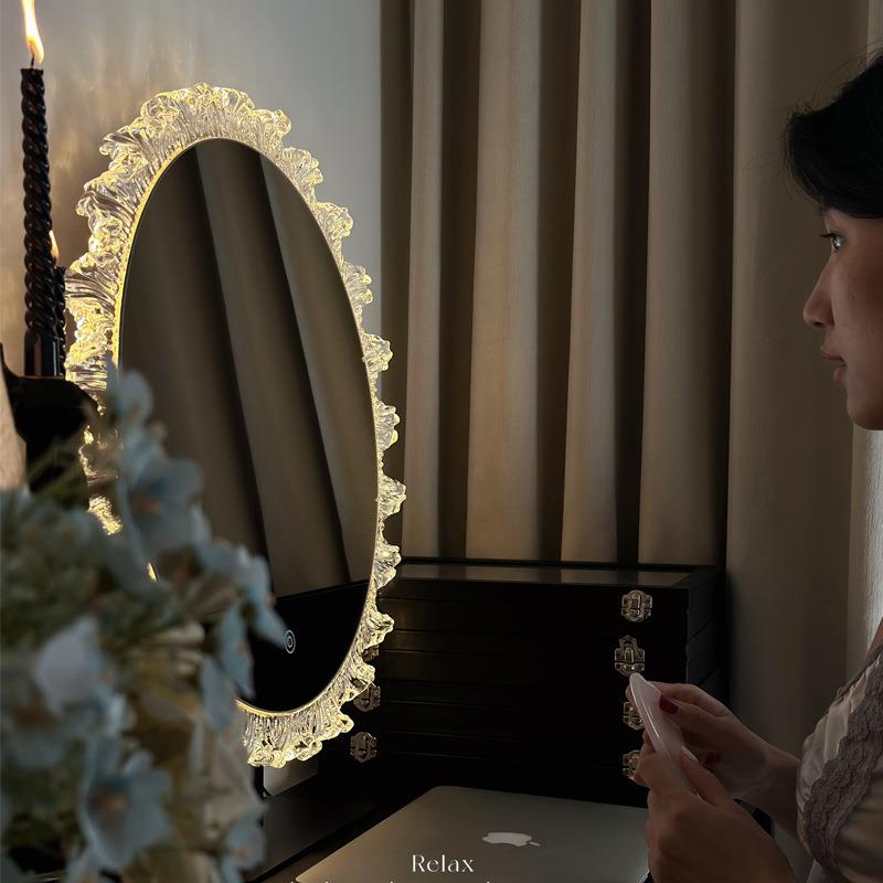 云朵化妆镜形台镜子轻奢主梳妆卧镜带灯PKE式化妆镜壁挂智能异镜