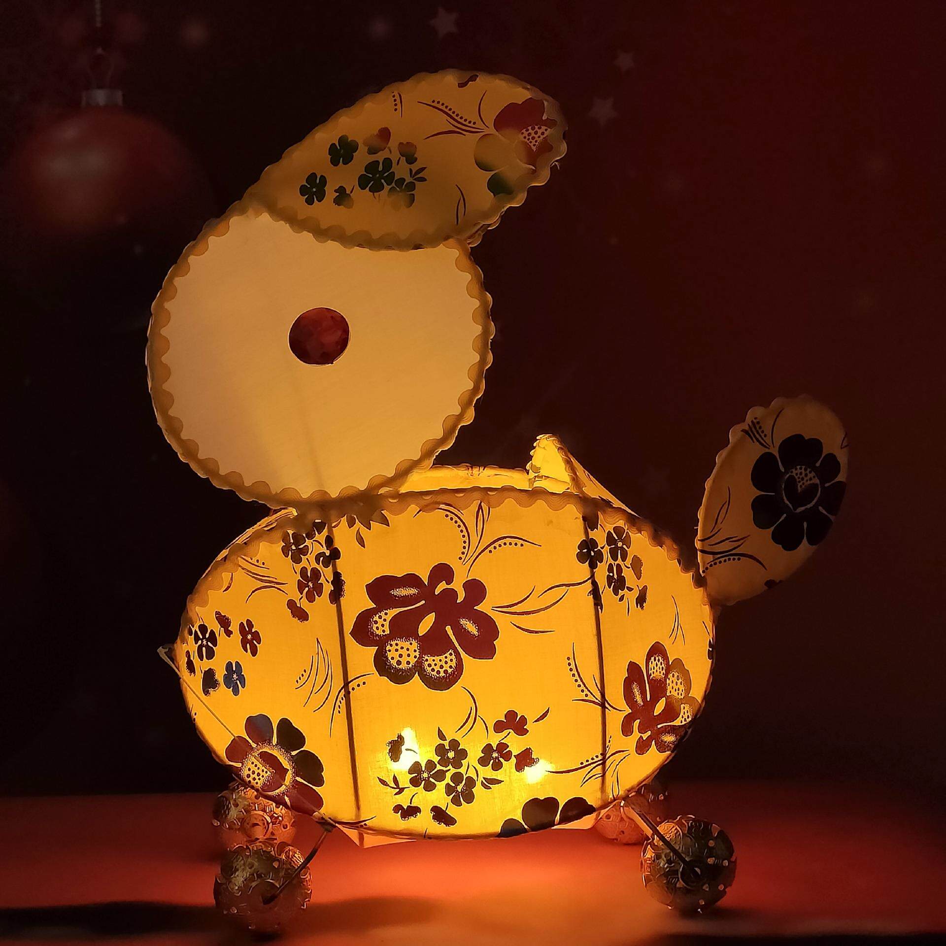 春节元宵中秋节汉服节日花灯手工灯笼拖拉可提发光蕾丝带轮兔子灯