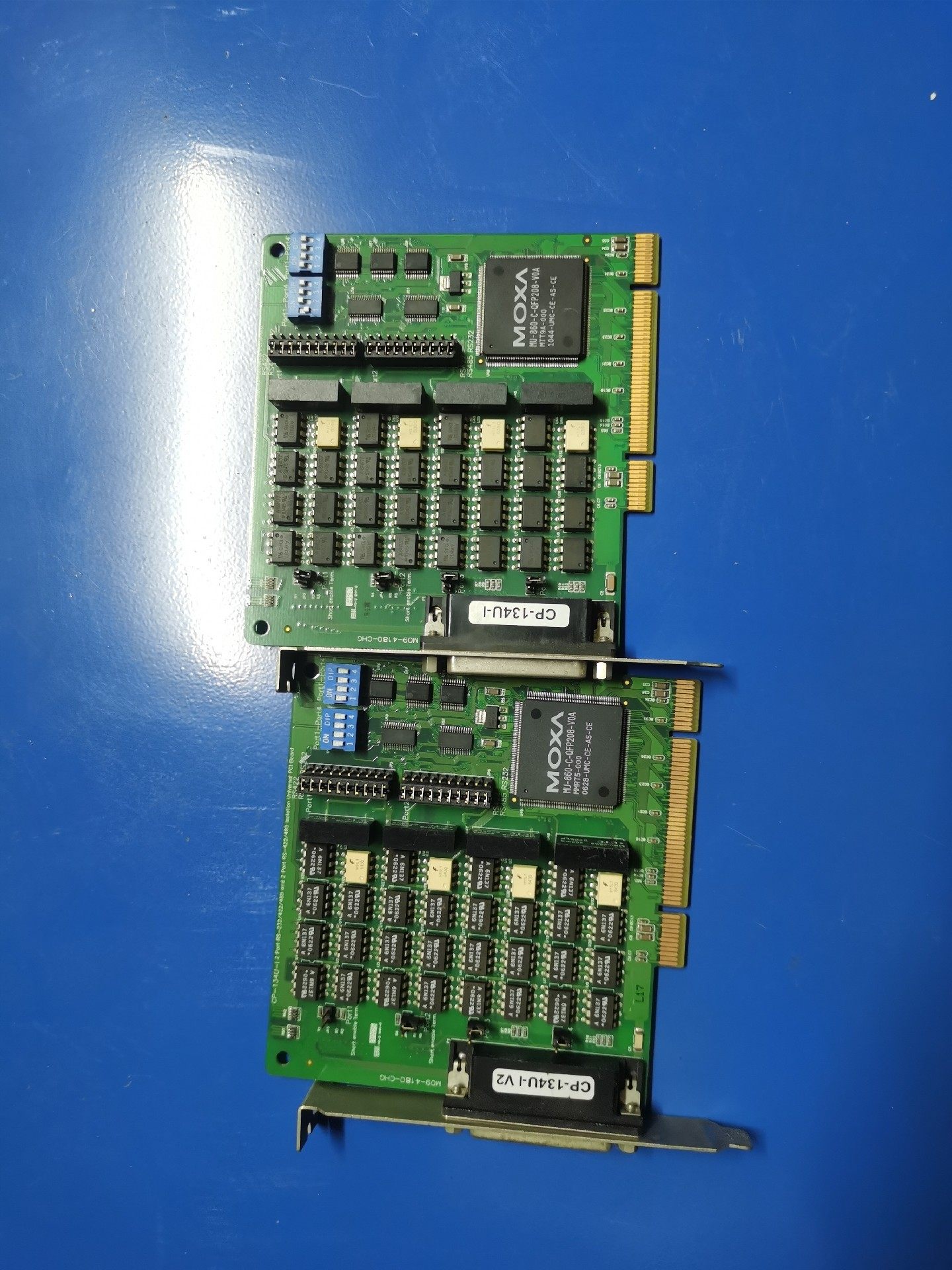 摩莎 CP-134u-I 4口 RS-232/422/485