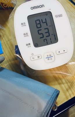 欧姆龙臂式血压测量仪器电子血压计缺点项事在这里,90%的人庆幸看了