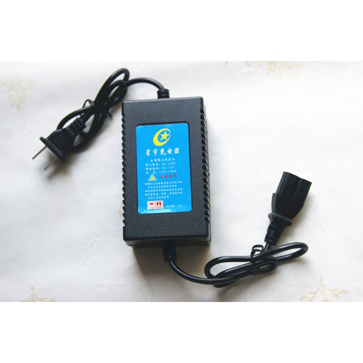 智能12V电动喷雾器充电器12V8AH/12AH电瓶12伏品字方孔通用充电器
