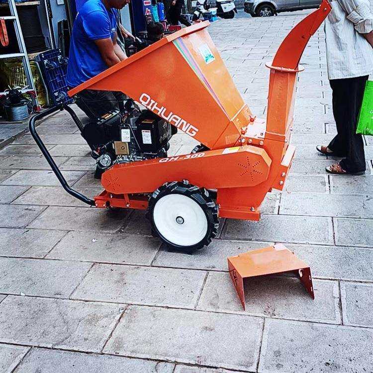 树枝粉碎机移动式果园干湿两用碎枝机市政园林绿化自动粉枝碎枝机