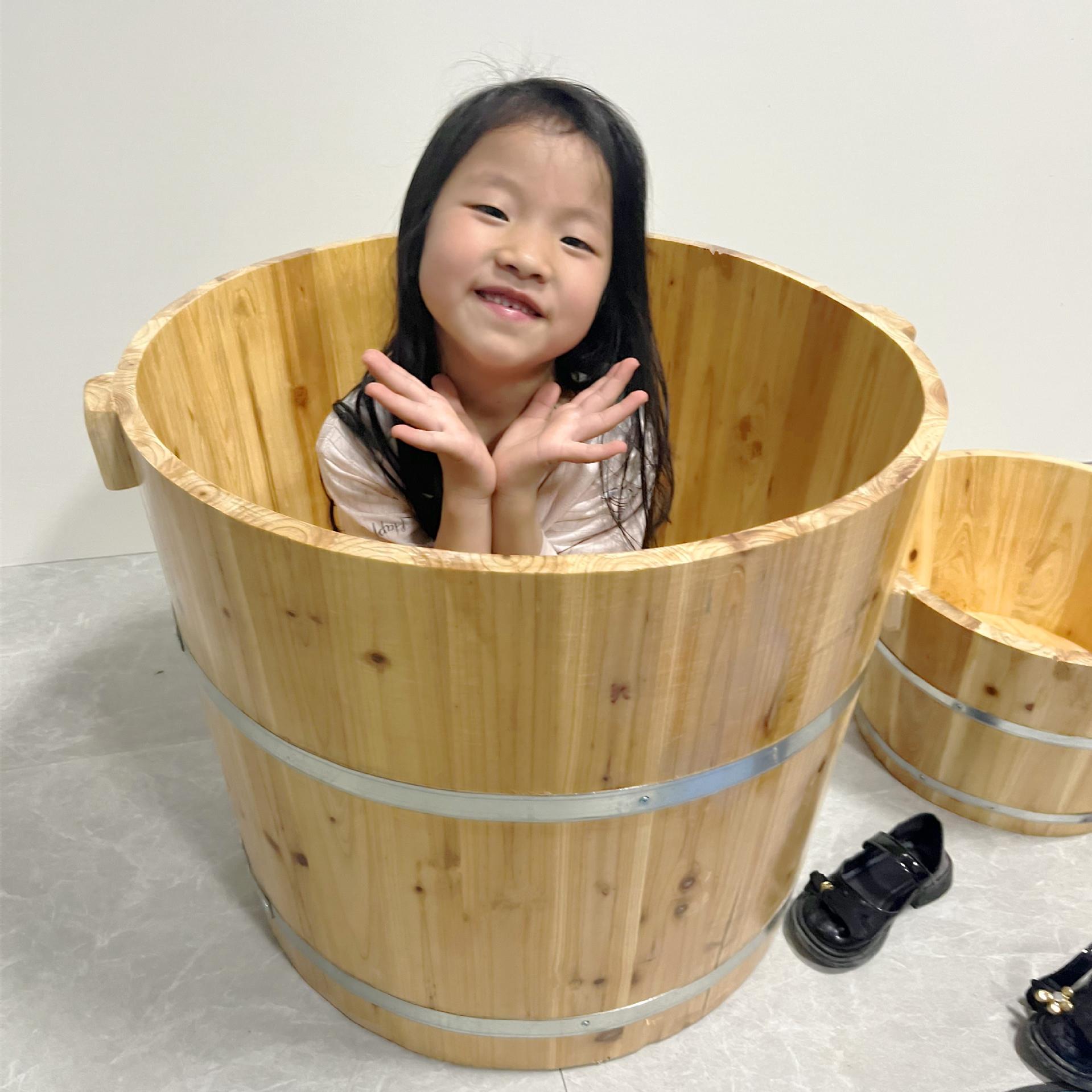 杉木洗澡桶儿童圆形沐浴桶实木浴缸家用木桶沐浴小户型木制泡澡桶