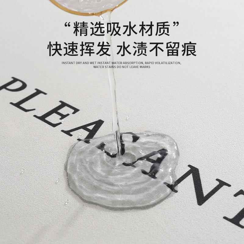卡通异形浴室地垫可爱少女心硅藻泥吸水速干脚垫子卫生间防霉地毯