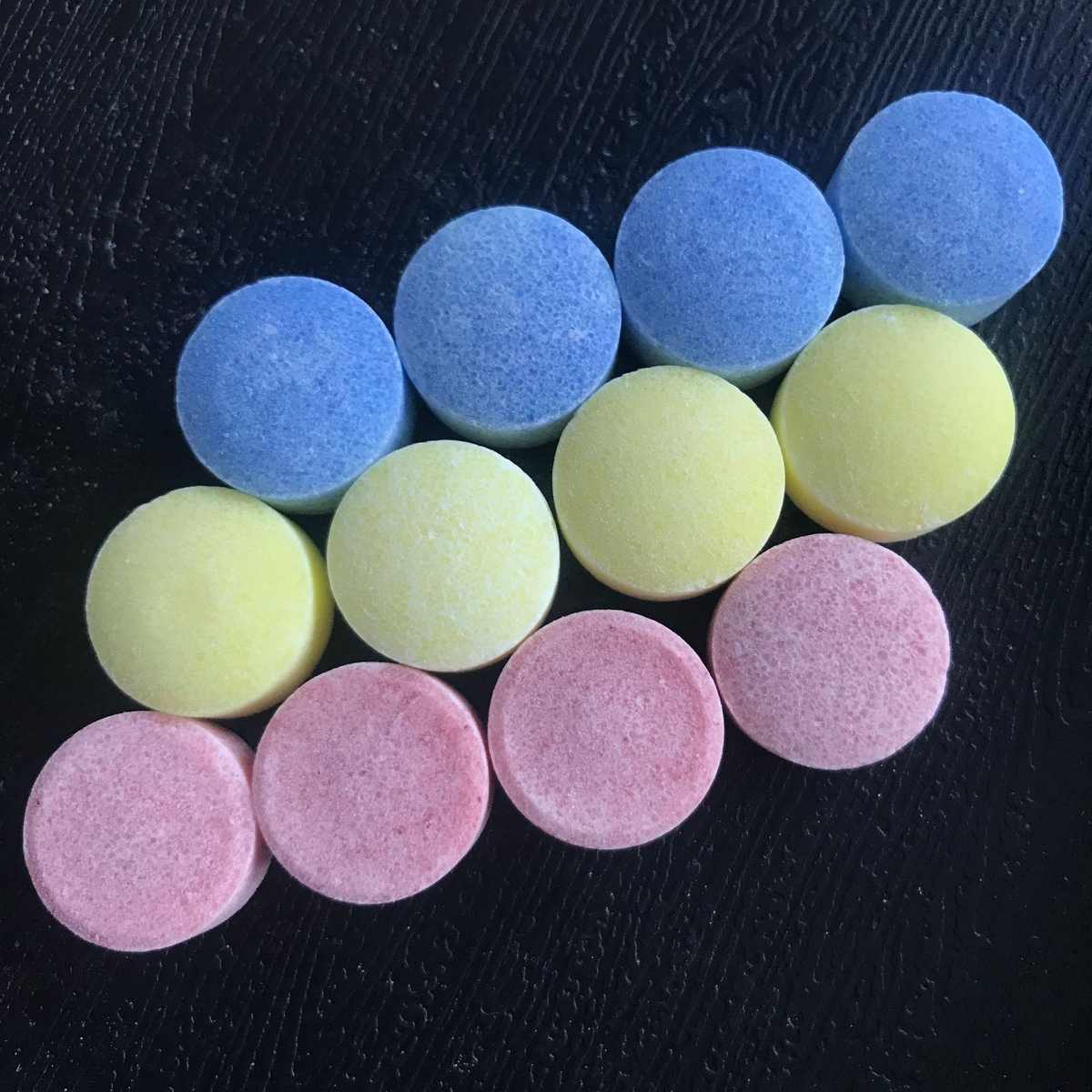 彩盐厂家批发99含量矿物软水盐软化水质观赏鱼用盐黄粉盐蓝粉盐