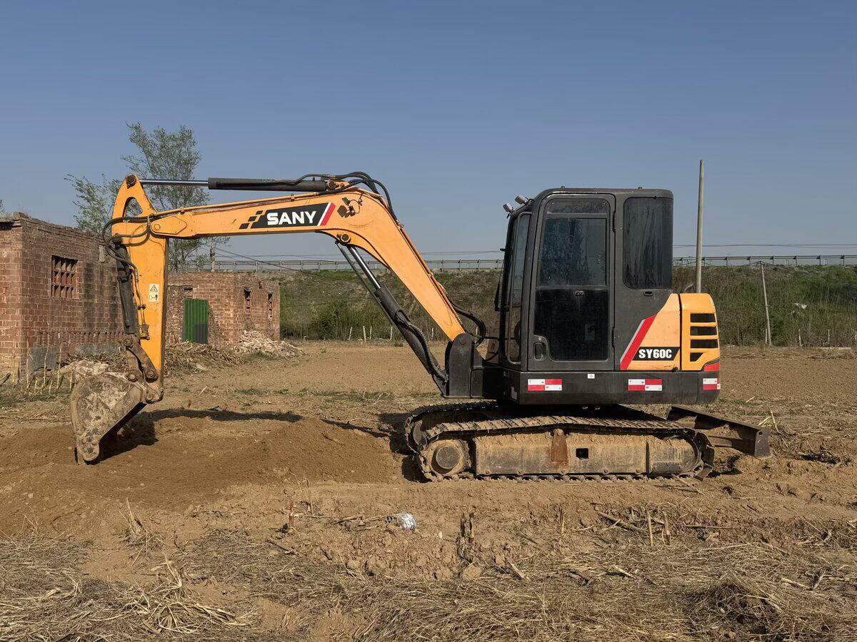 4月30日邢台资产处置三一60挖掘机一台网络拍卖公告