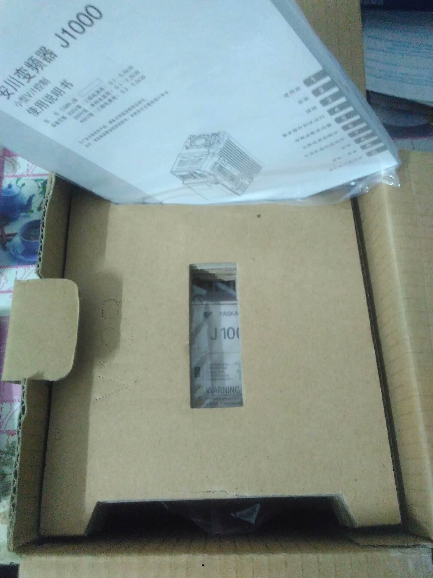 安川YASKAWA变频CIMR-JB4C0004BBA 00