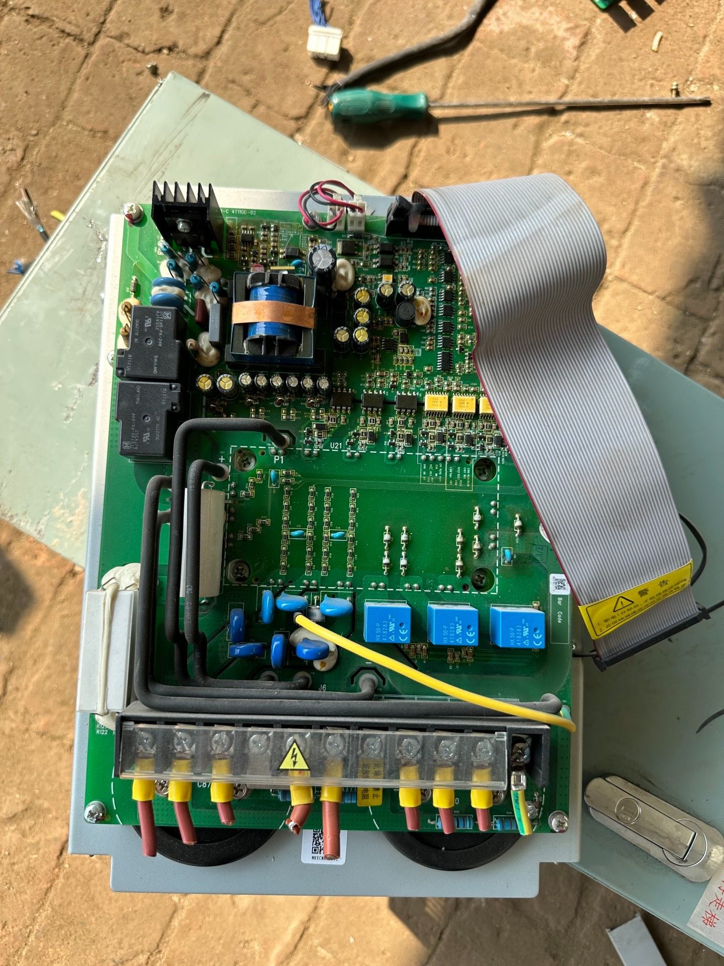 日立电梯LGE控制柜，ELS-4T150A2  15kw变频