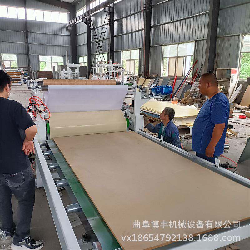 pvc膜带背胶离型纸板材覆膜机 自动回收废纸 碳晶板密度板贴膜机