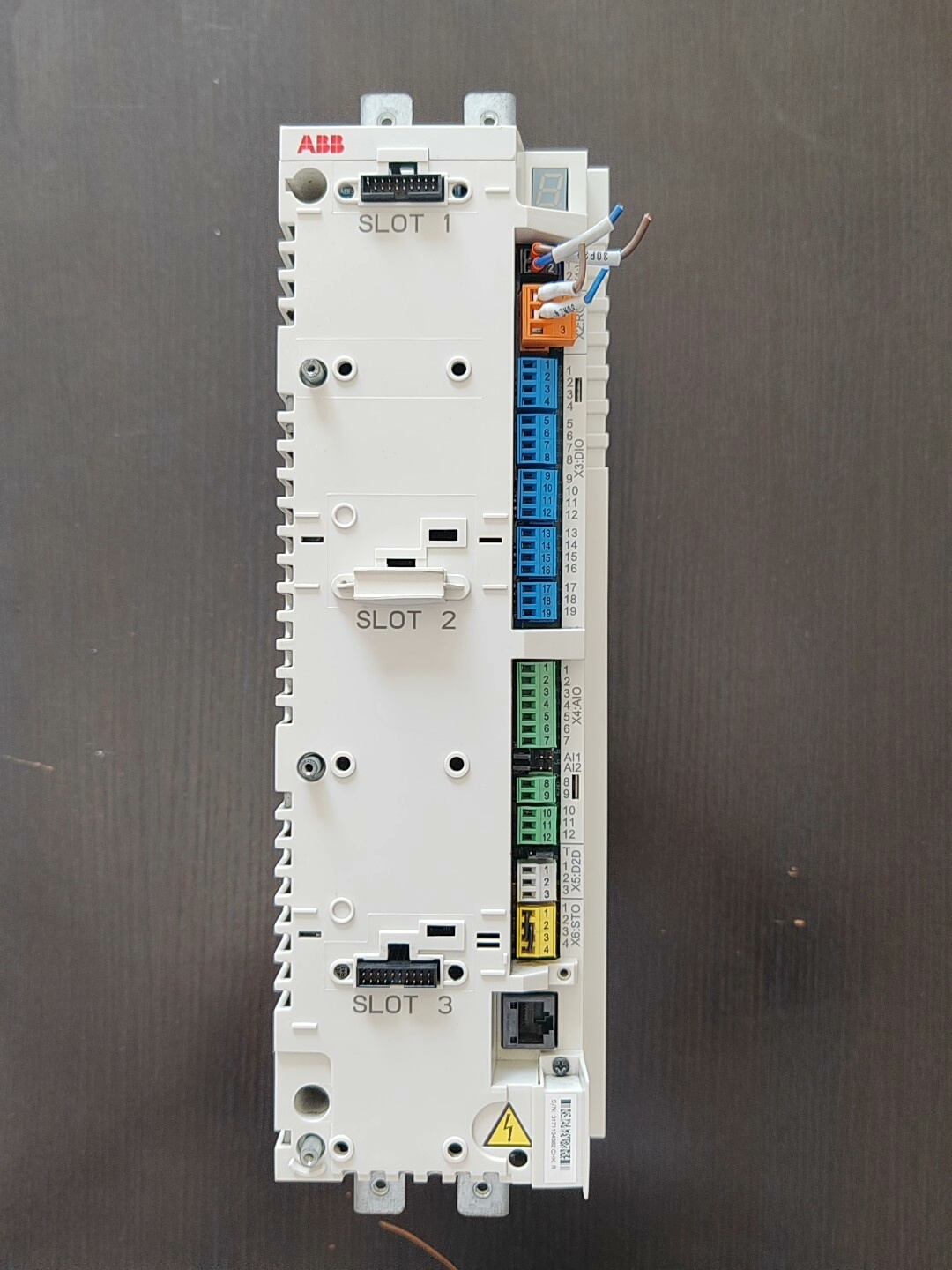 ABB变频器ACSM1-04AS-09A5-4  成色漂亮，